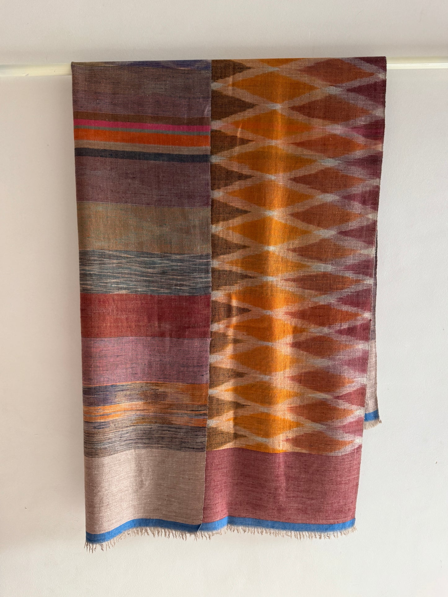 Pashmina Handloom woven Ikat Reversible shawl size 100 x 200 Cm