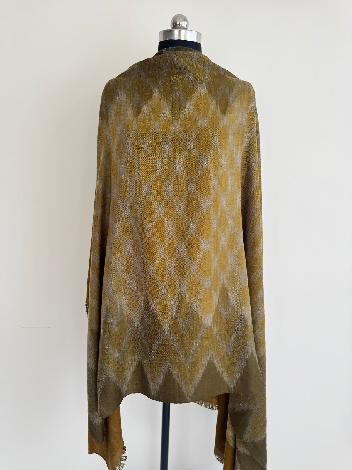 Pashmina Handloom woven ikat shawl size 100 x 200 Cm
