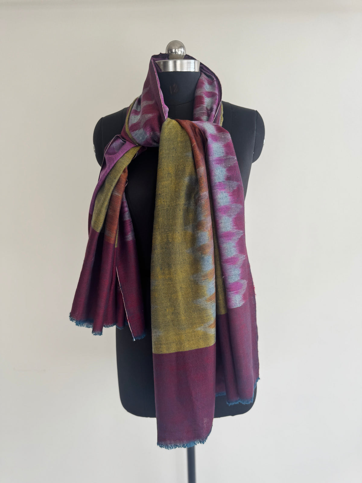 Pashmina Handloom woven ikat shawl size 100 x 200 Cm