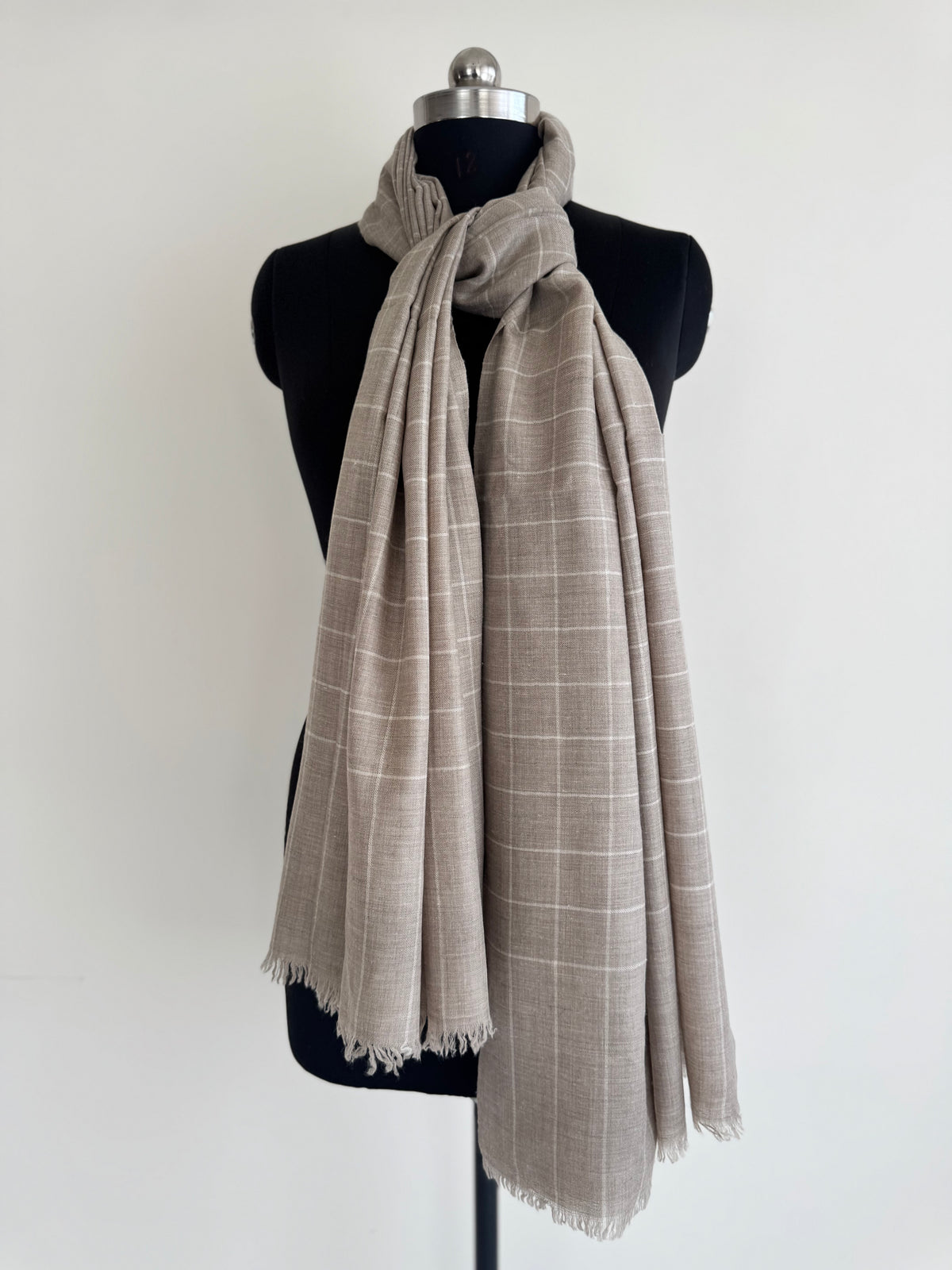 Pashmina Handloom woven check shawl size 100 x 200 Cm