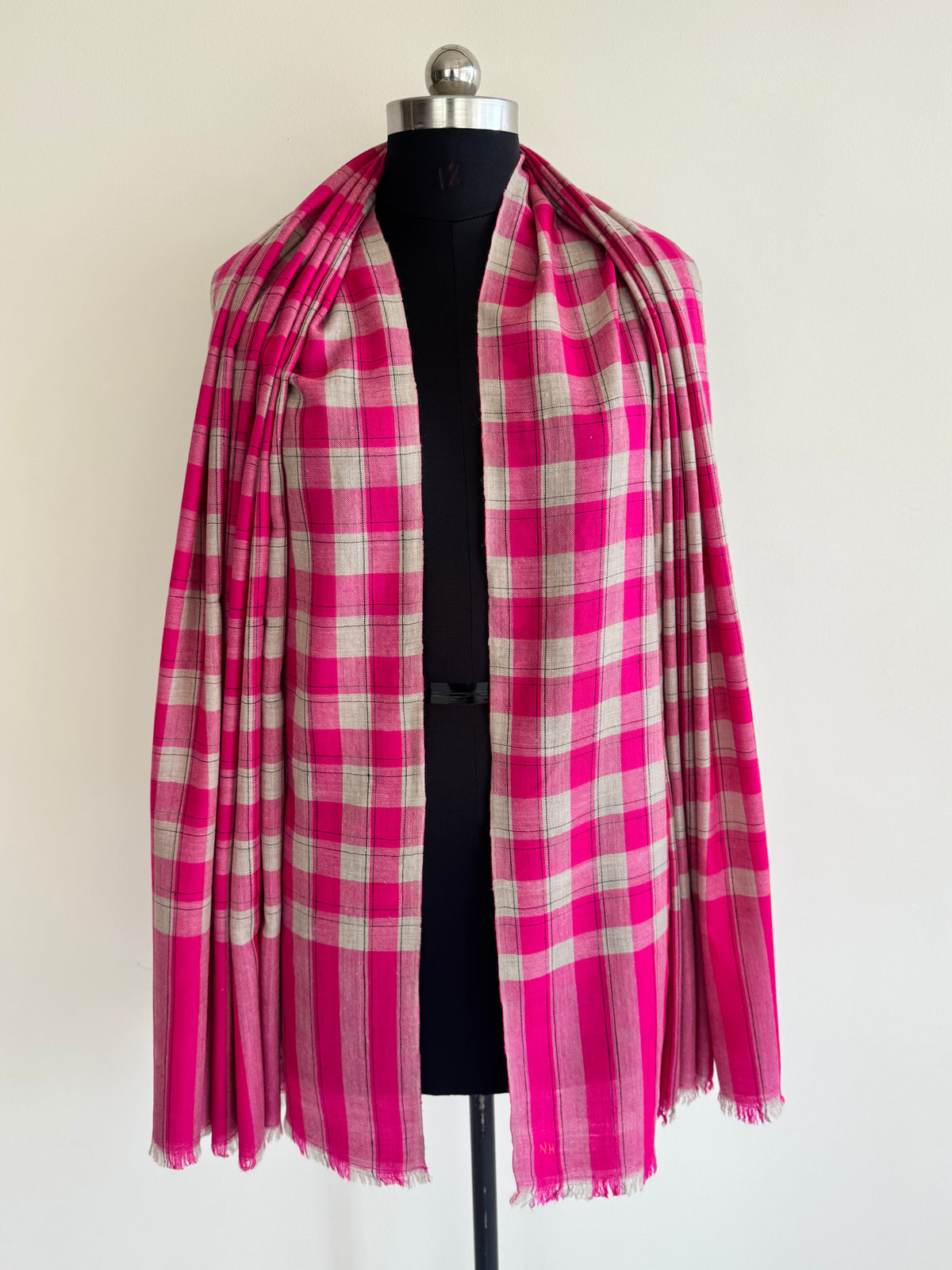 Pashmina Handloom woven check shawl size 100 x 200 Cm