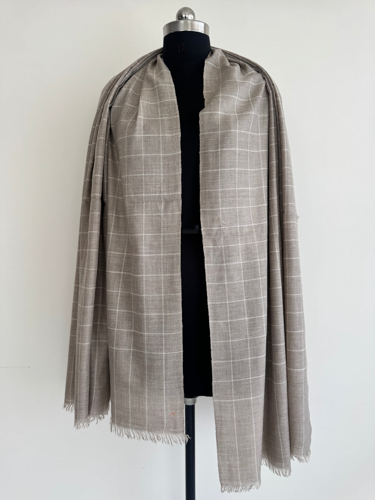 Pashmina Handloom woven check shawl size 100 x 200 Cm