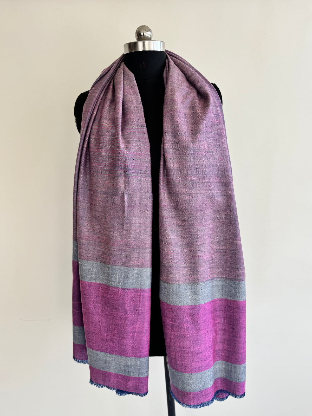 Pashmina Handloom woven check shawl size 100 x 200 Cm