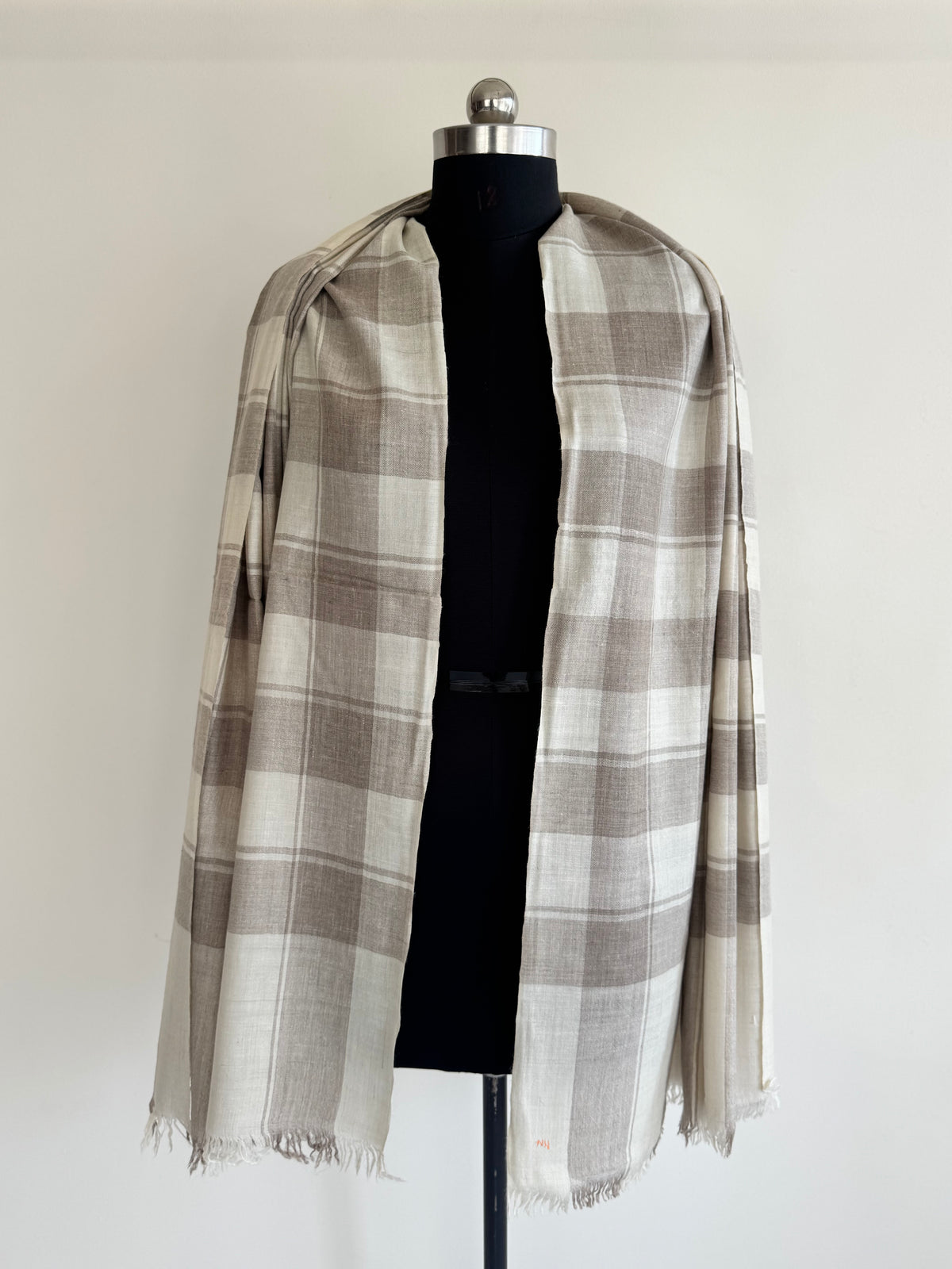 Pashmina Handloom woven check shawl size 100 x 200 Cm