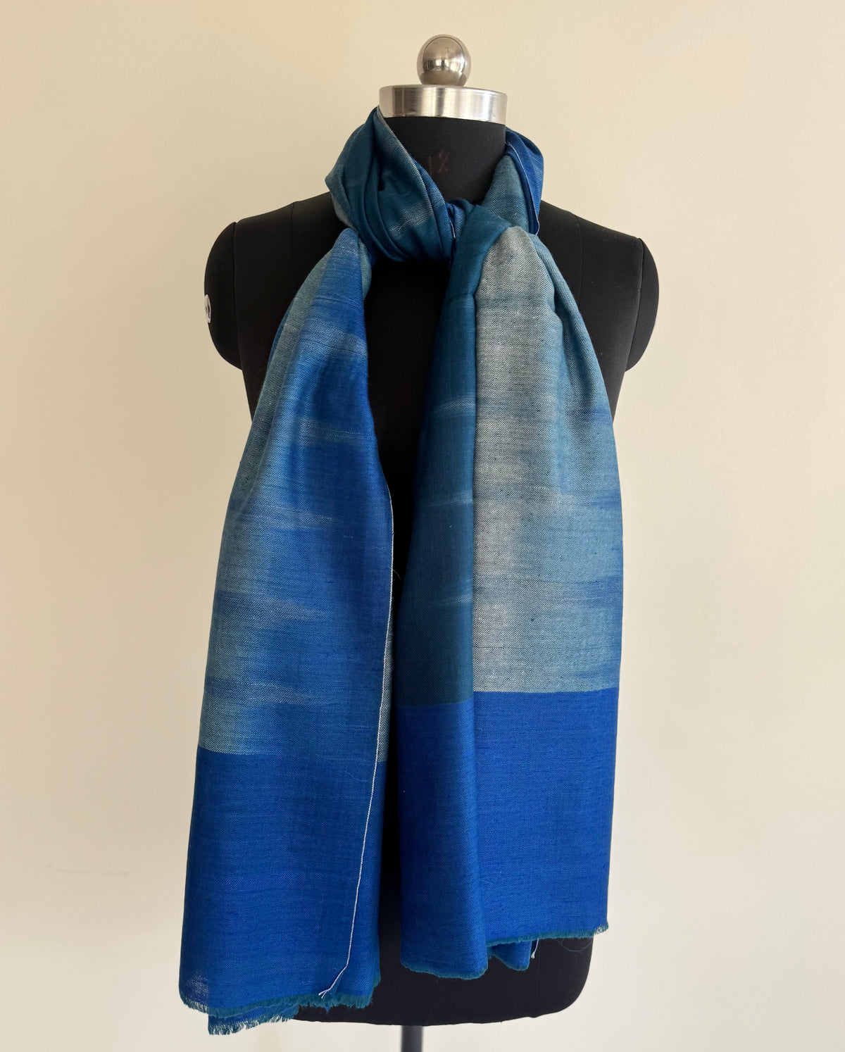 Pashmina Handloom woven ikat shawl size 100 x 200 Cm