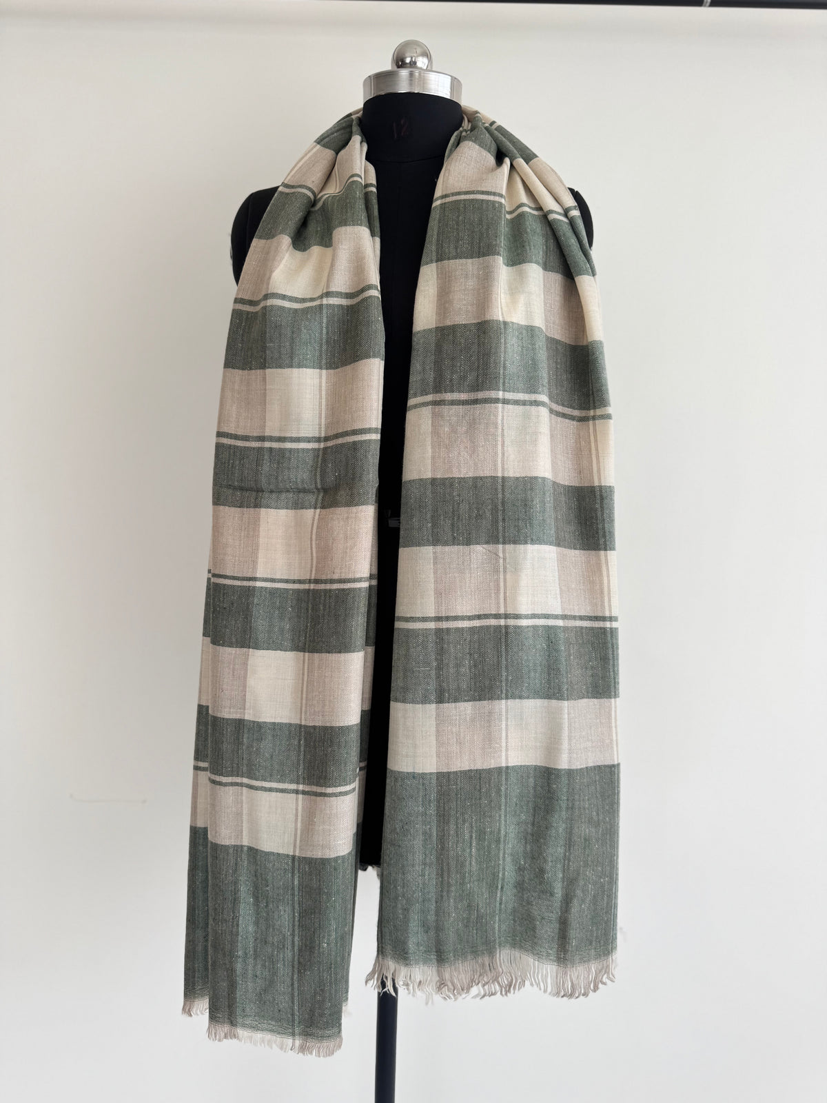 Pashmina Handloom woven check shawl size 100 x 200 Cm