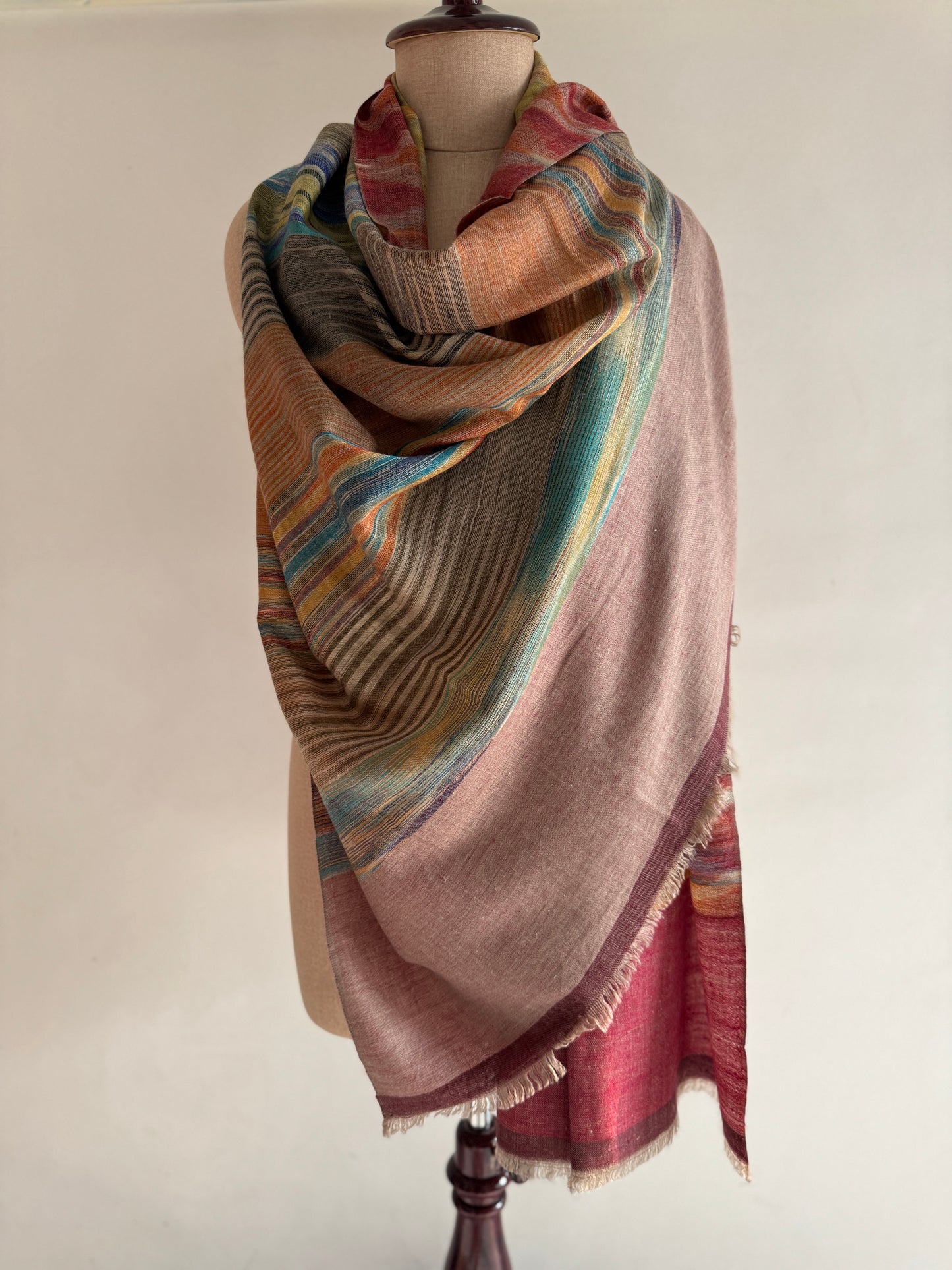 Pashmina Handloom woven Ikat Reversible shawl size 100 x 200 Cm