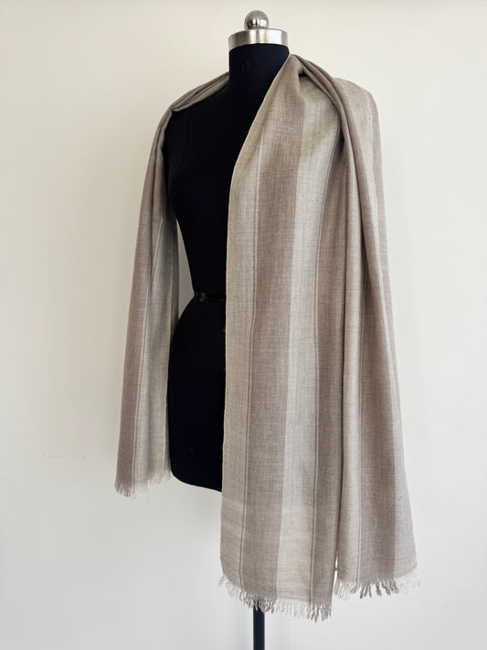 Pashmina Handloom woven check shawl size 100 x 200 Cm