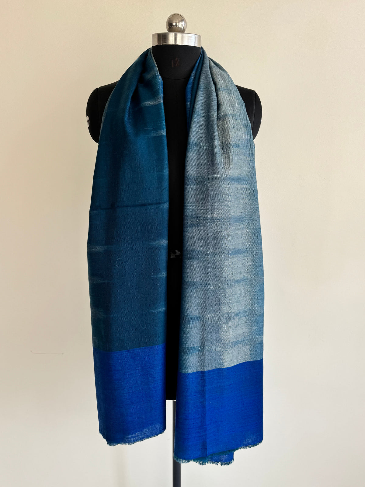 Pashmina Handloom woven ikat shawl size 100 x 200 Cm
