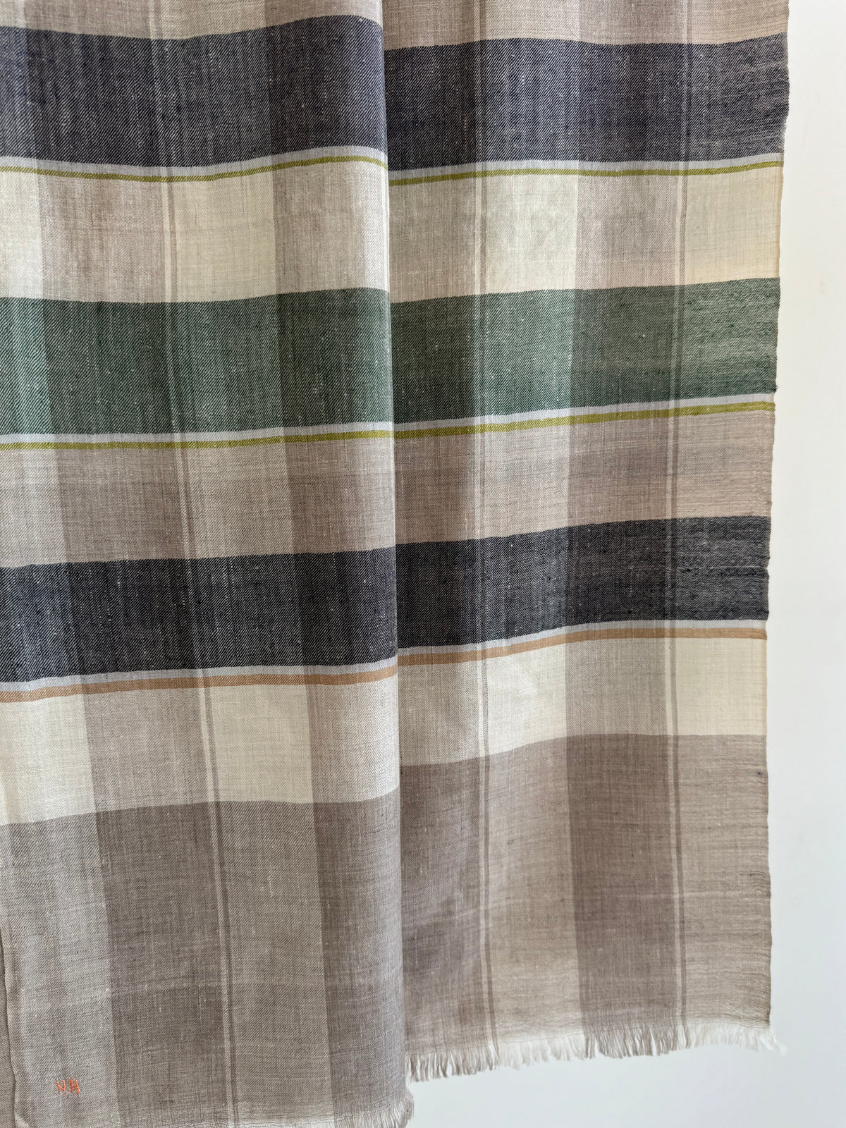 Pashmina Handloom woven check shawl size 100 x 200 Cm