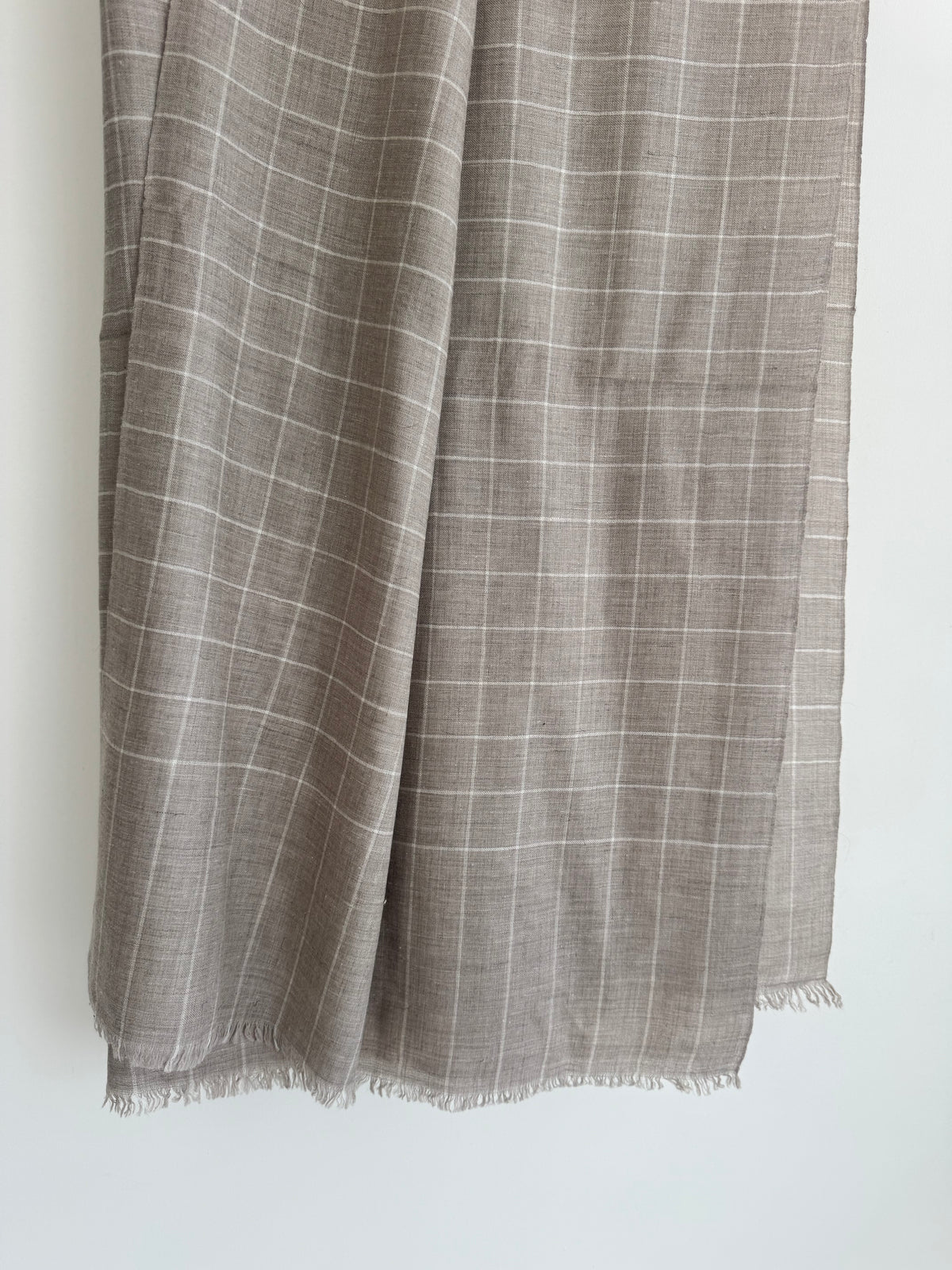Pashmina Handloom woven check shawl size 100 x 200 Cm