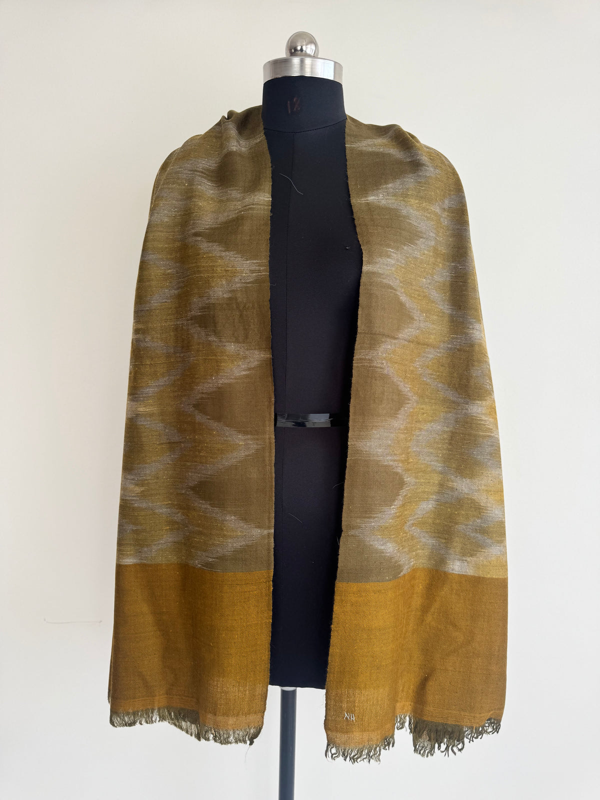 Pashmina Handloom woven ikat shawl size 100 x 200 Cm