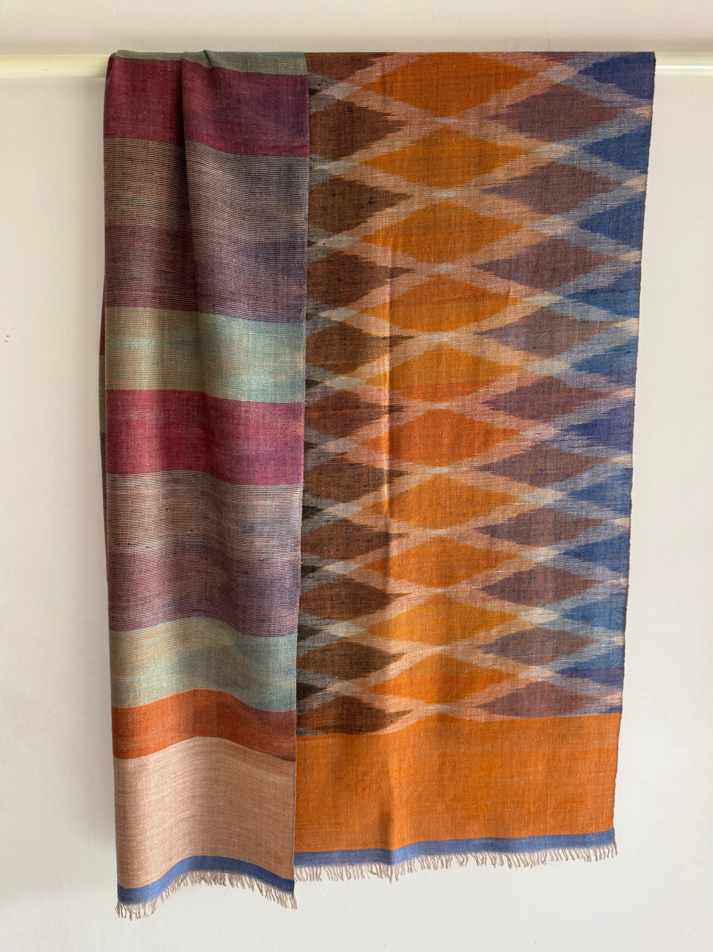 Pashmina Handloom woven Ikat Reversible shawl size 100 x 200 Cm