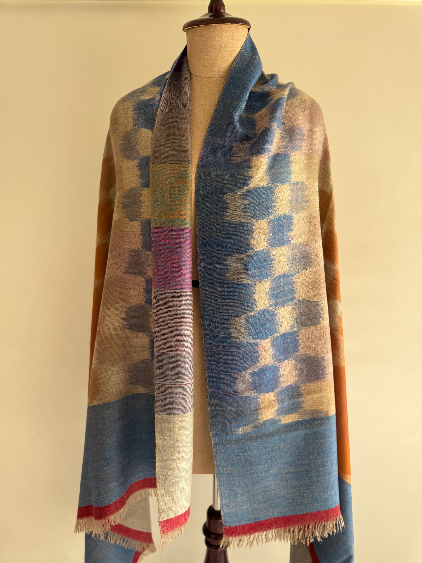 Pashmina Handloom woven Ikat Reversible shawl size 100 x 200 Cm