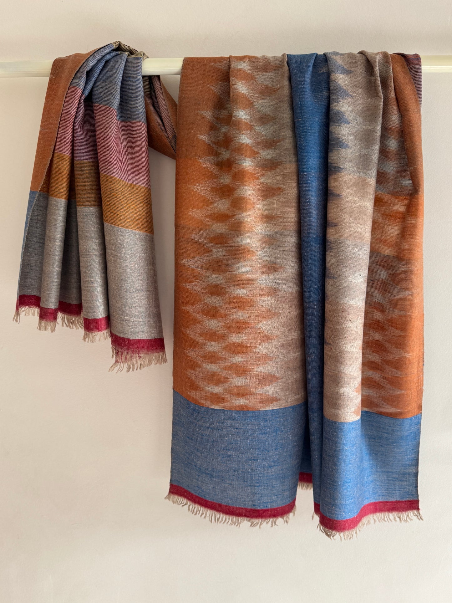 Pashmina Handloom woven Ikat Reversible shawl size 100 x 200 Cm