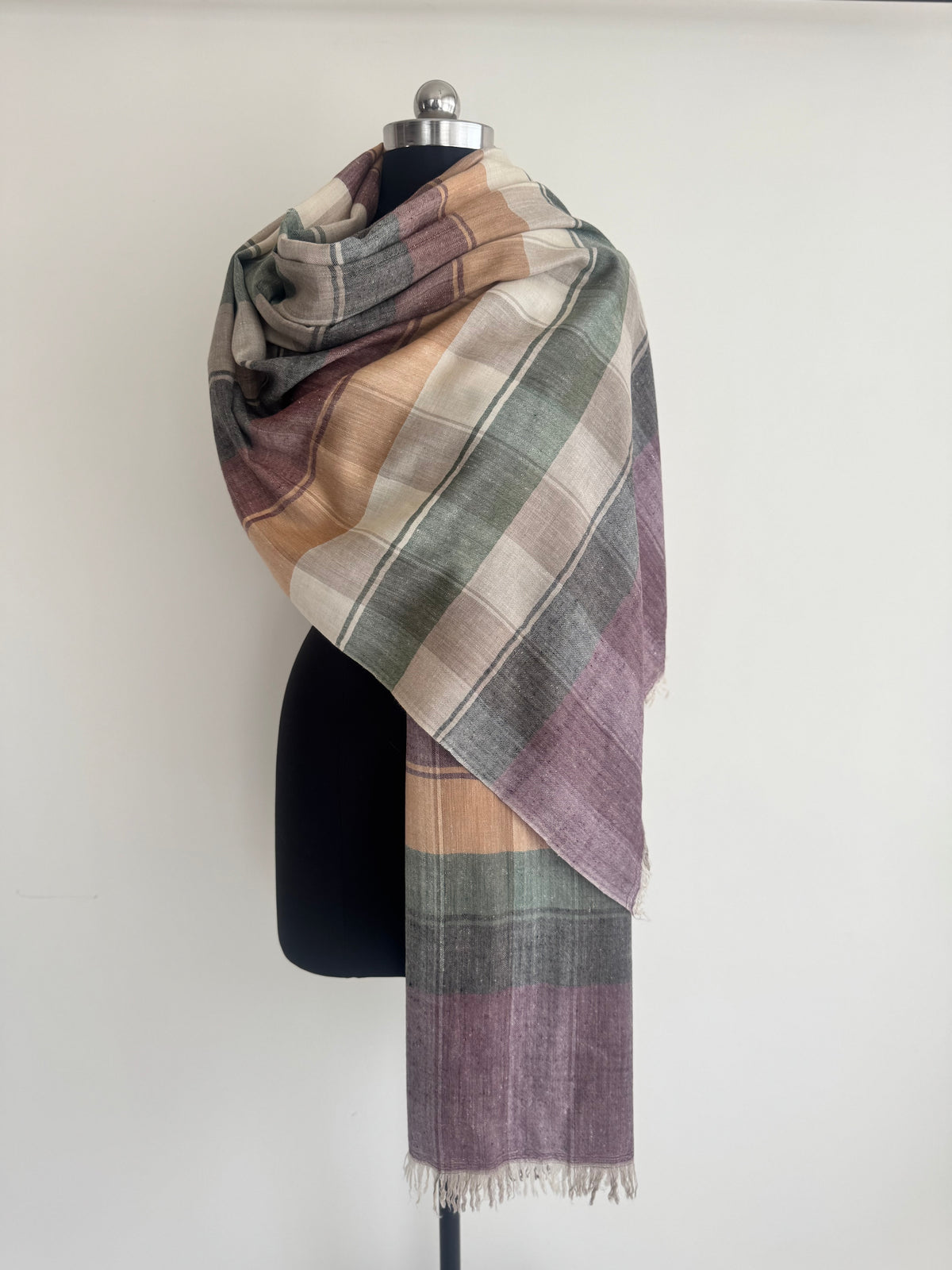 Pashmina Handloom woven check shawl size 100 x 200 Cm