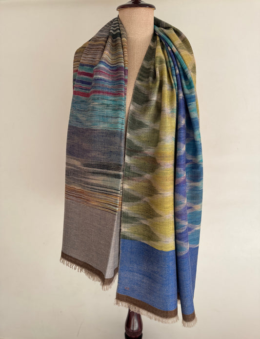Pashmina Handloom woven Ikat Reversible shawl size 100 x 200 Cm