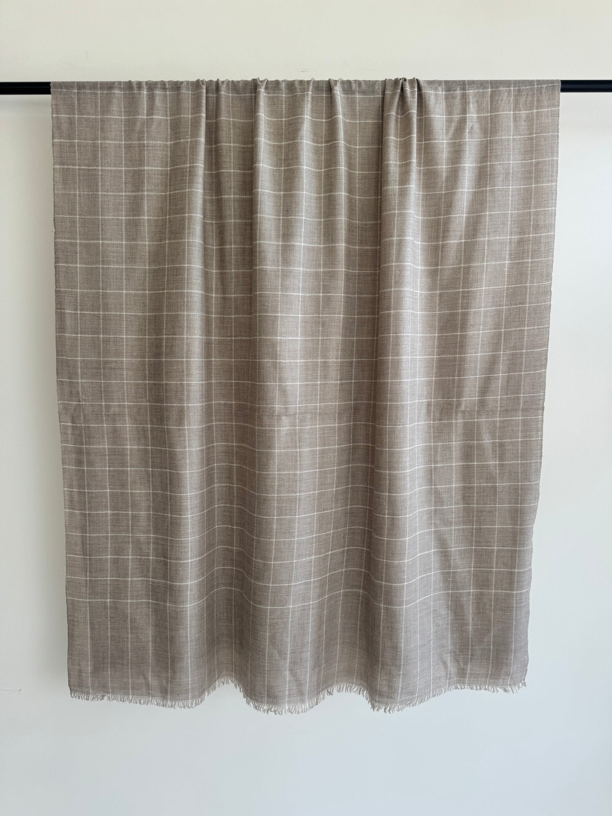 Pashmina Handloom woven check shawl size 100 x 200 Cm