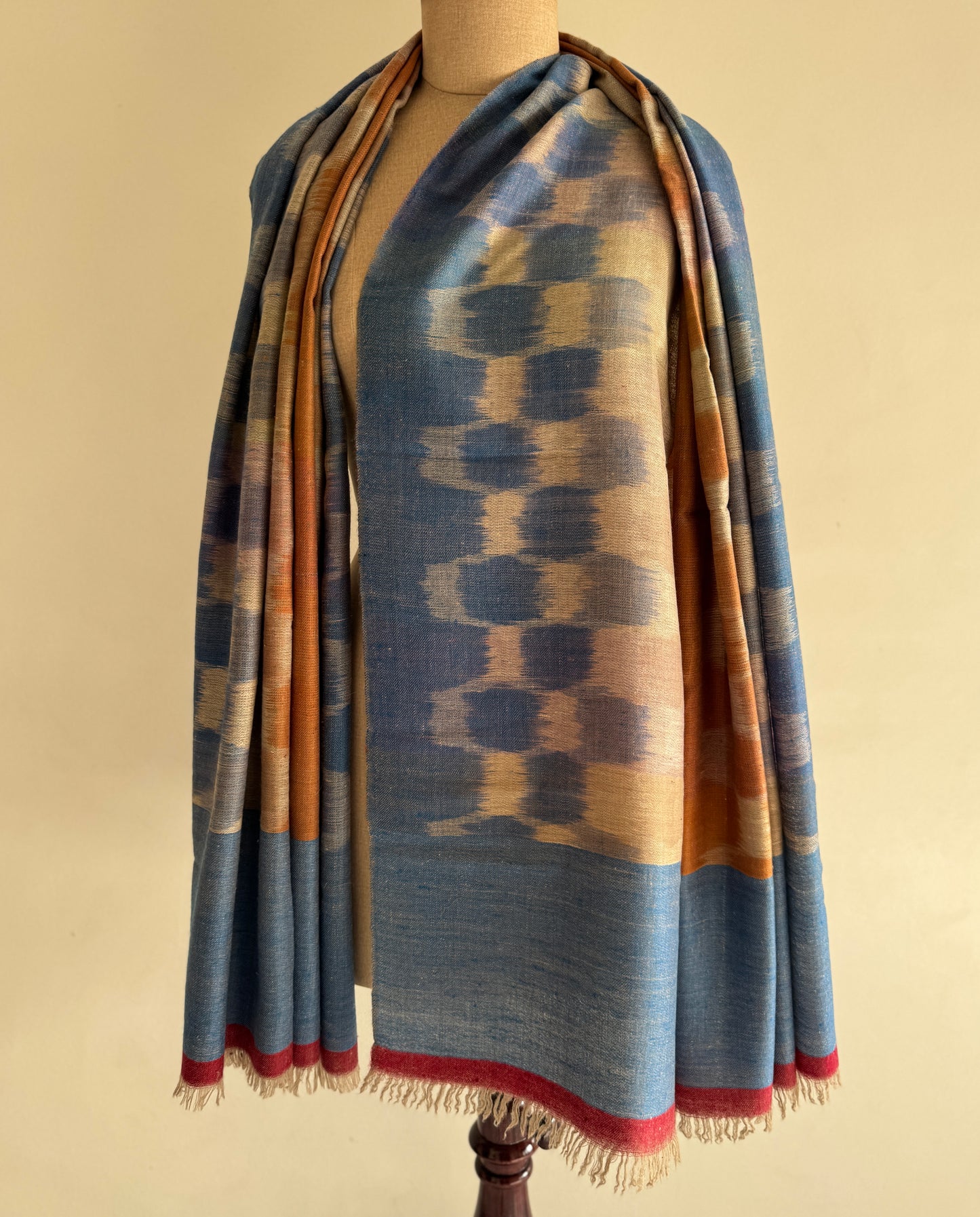 Pashmina Handloom woven Ikat Reversible shawl size 100 x 200 Cm