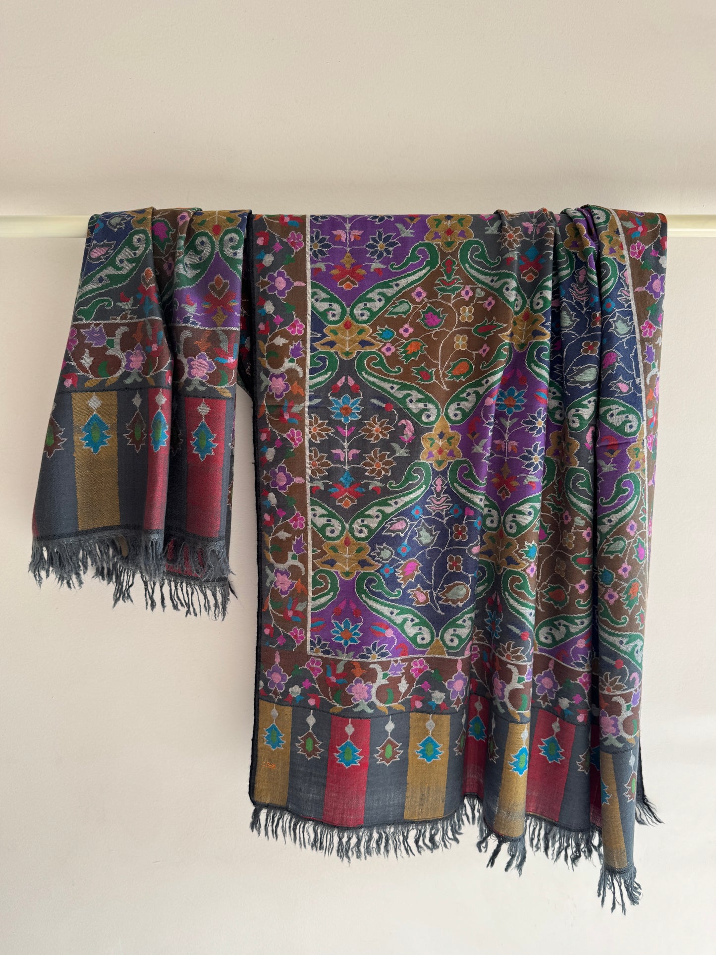 Kani Jamawar Shawl – Pure Handloom Pashmina