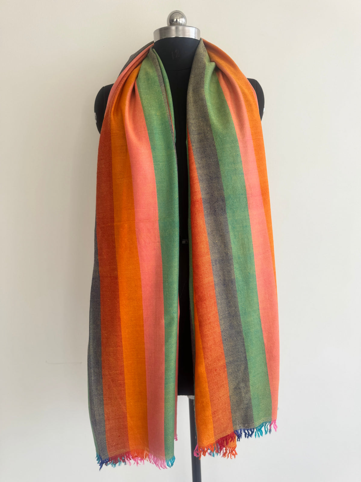Pashmina Handloom woven check shawl size 100 x 200 Cm