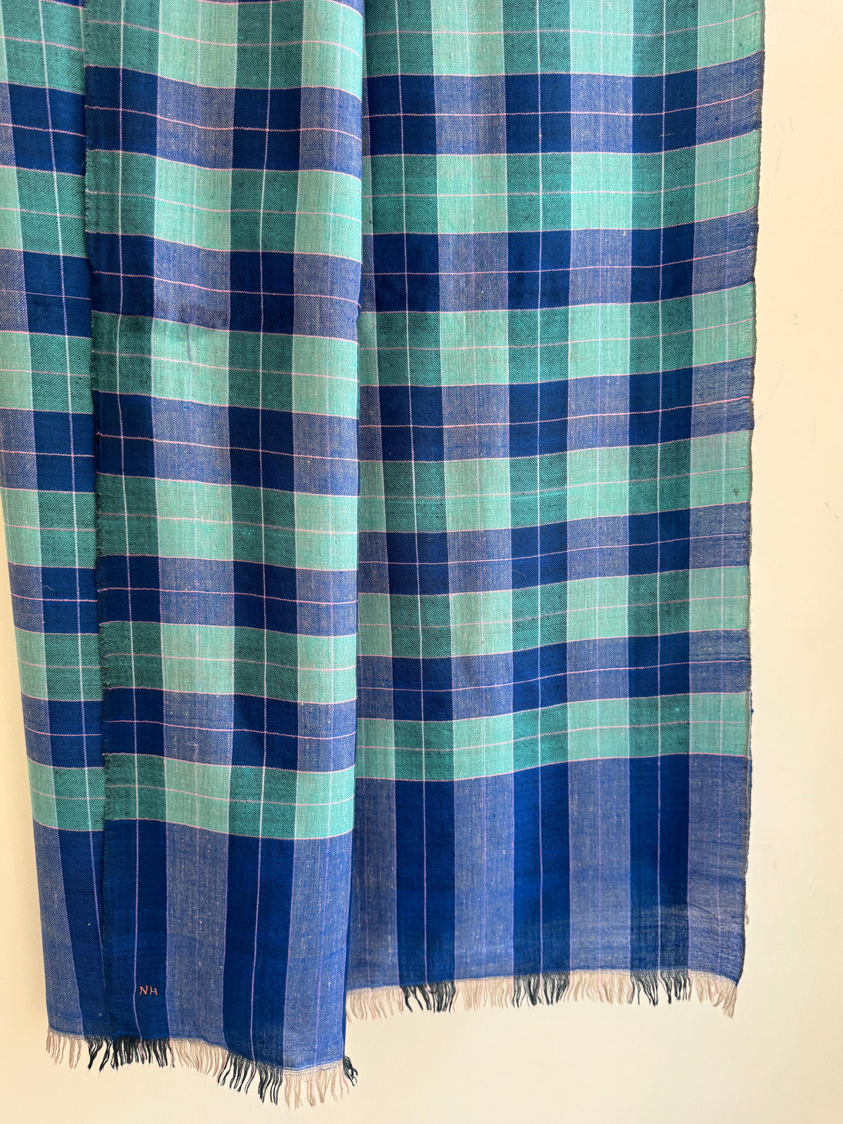 Pashmina Handloom woven check shawl size 100 x 200 Cm