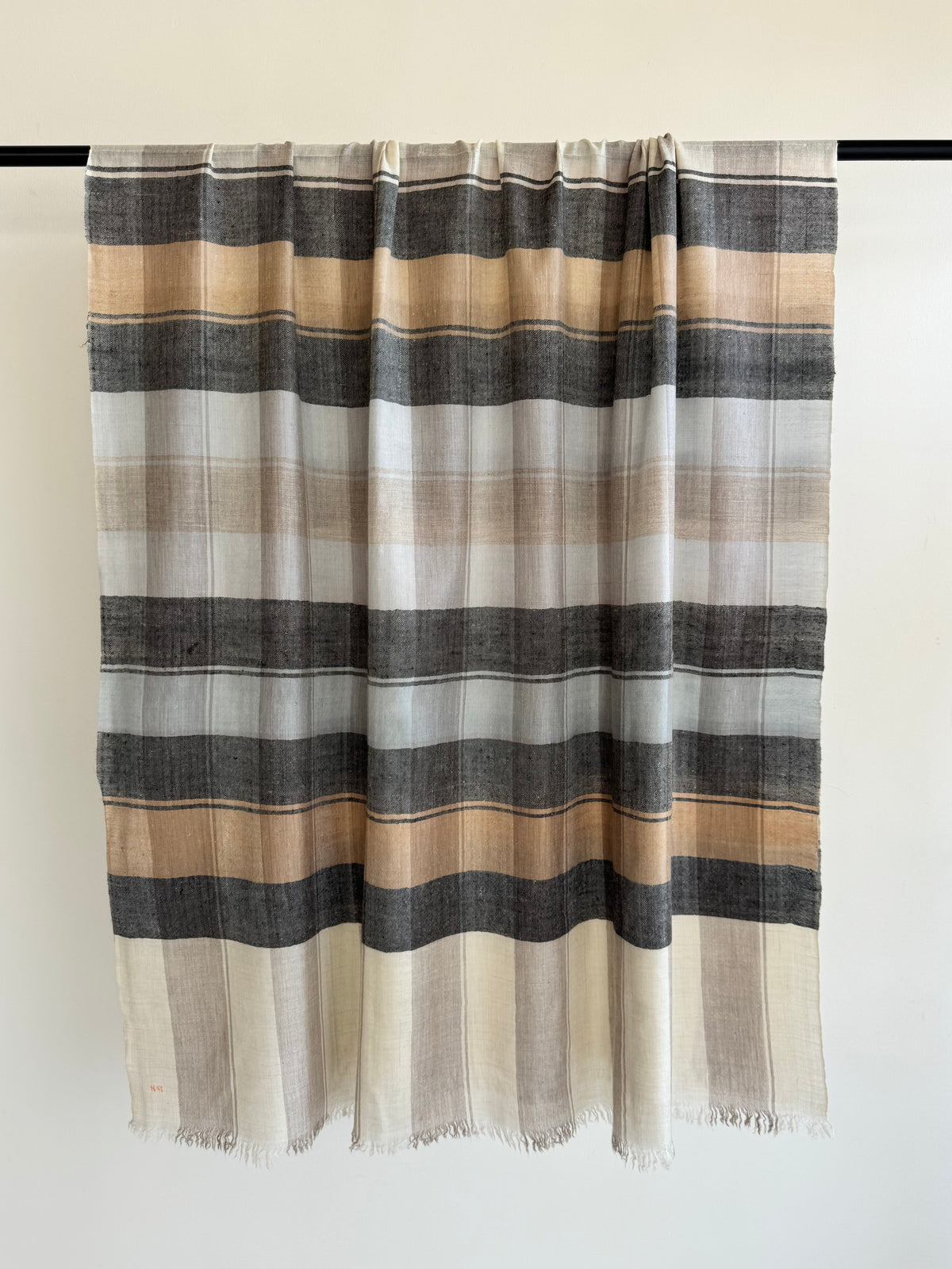 Pashmina Handloom woven check shawl size 100 x 200 Cm