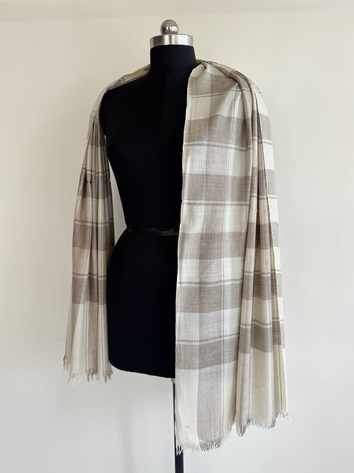 Pashmina Handloom woven check shawl size 100 x 200 Cm