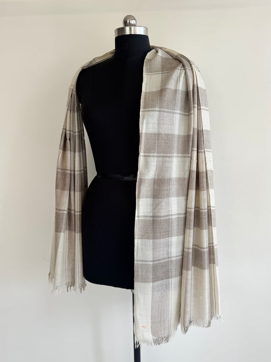 Pashmina Handloom woven check shawl size 100 x 200 Cm