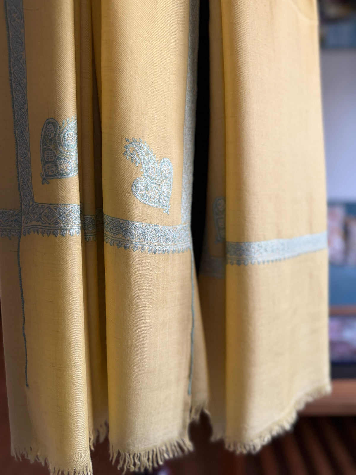 Pashmina Handloom Mustard sozni Embroidery shawl 101 x 204 Cm