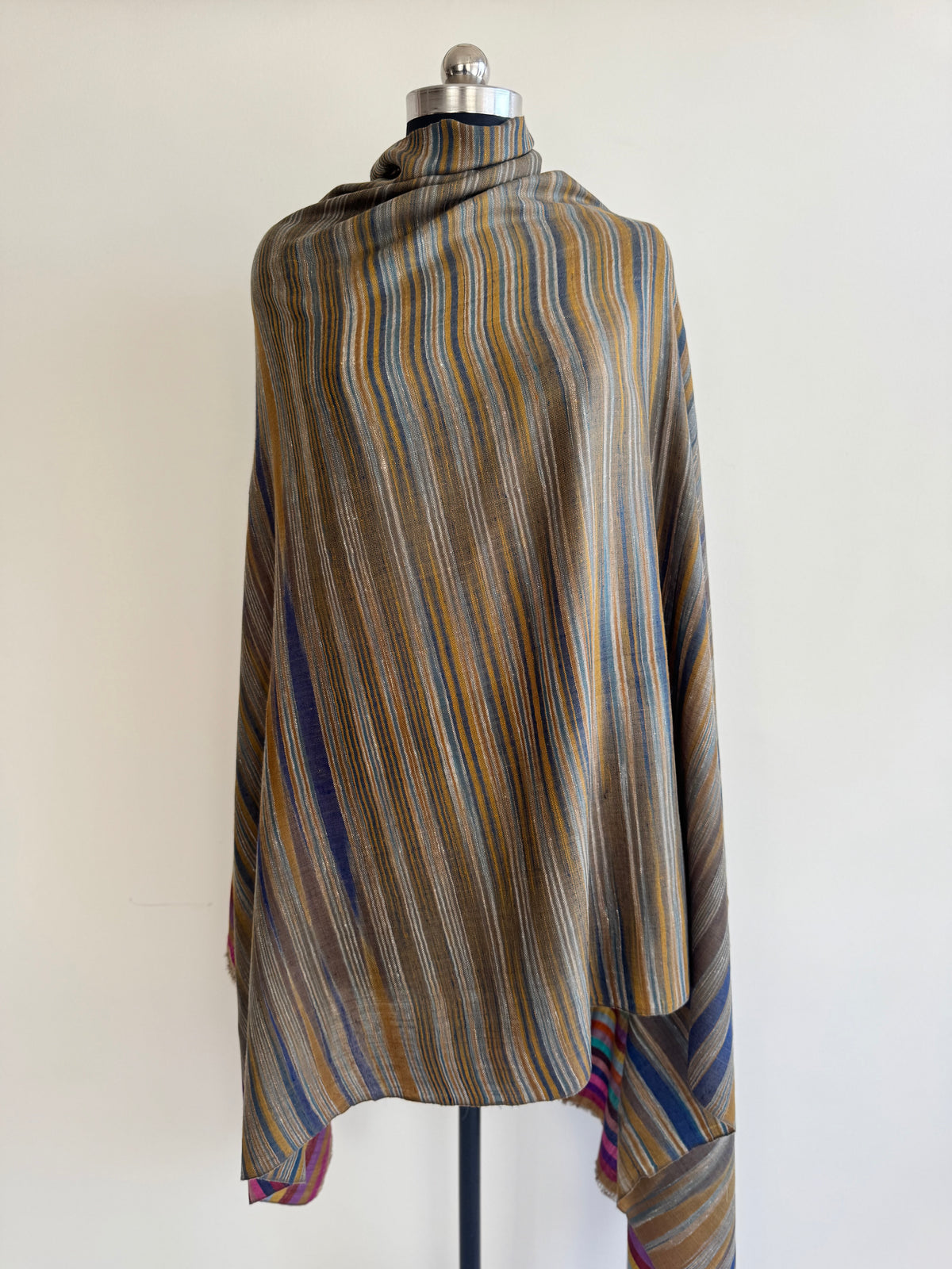 Pashmina Handloom woven ikat shawl size 100 x 200 Cm