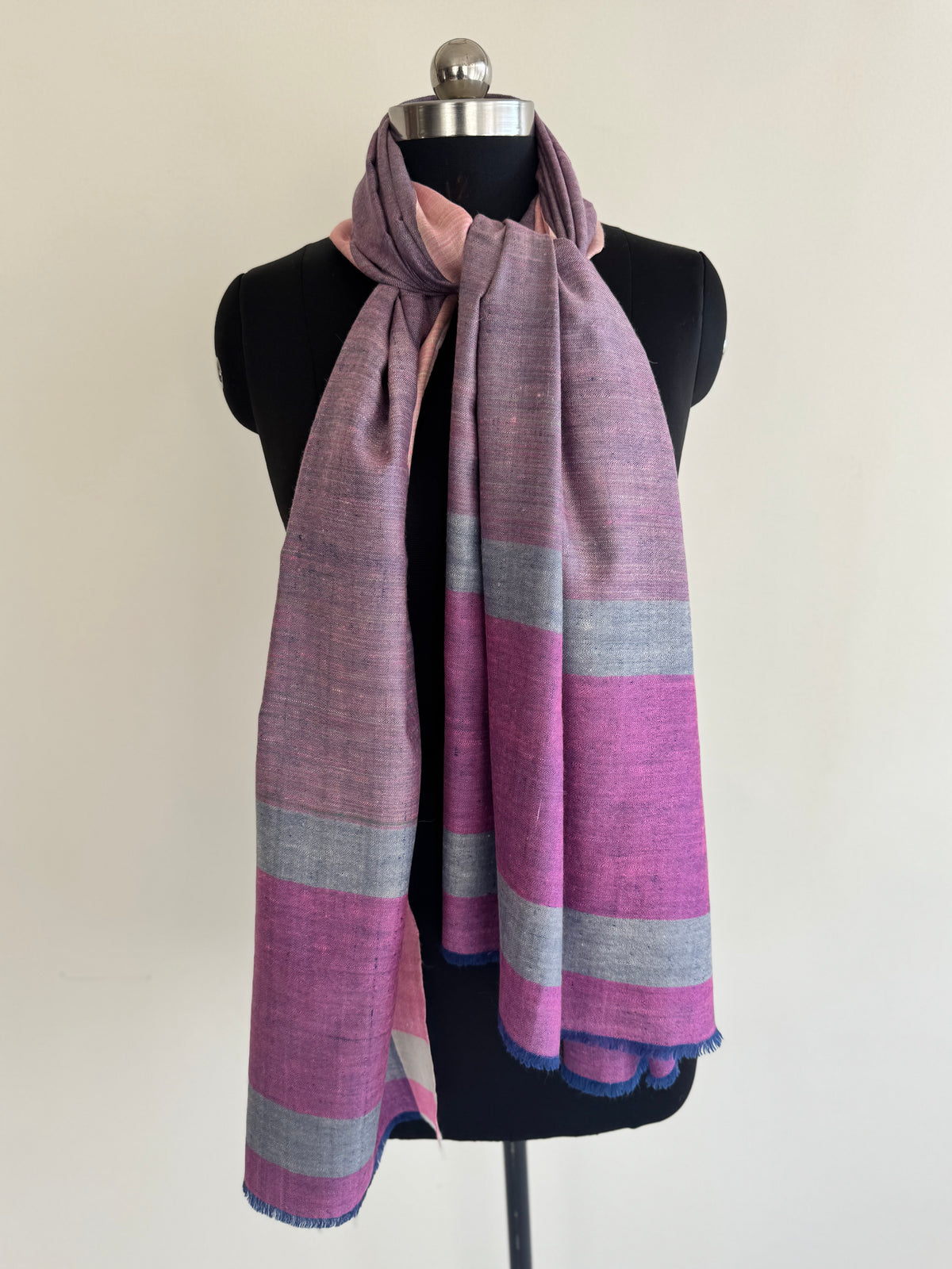 Pashmina Handloom woven check shawl size 100 x 200 Cm