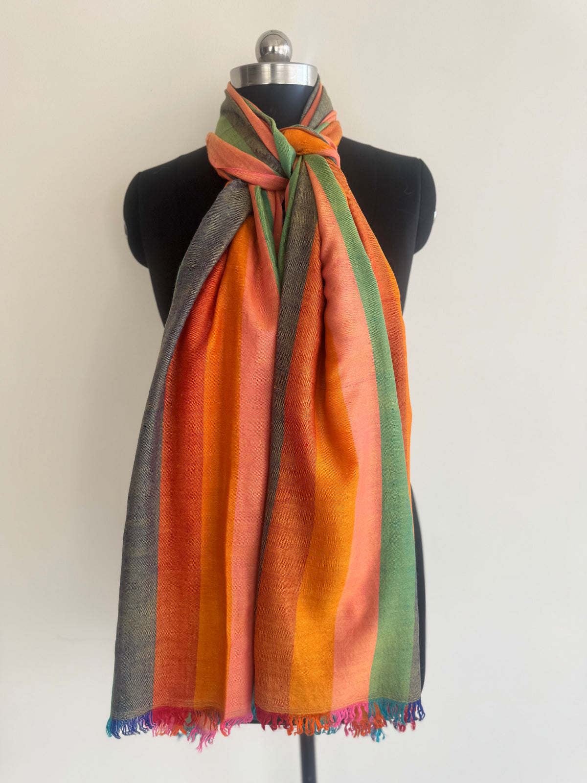 Pashmina Handloom woven check shawl size 100 x 200 Cm