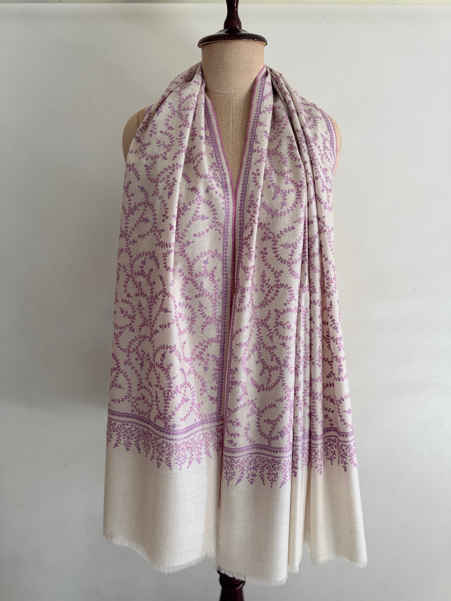 Sozni Ivory Hand Embroidery Pashmina stole