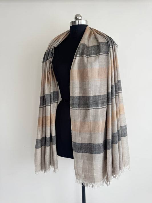 Pashmina Handloom woven check shawl size 100 x 200 Cm
