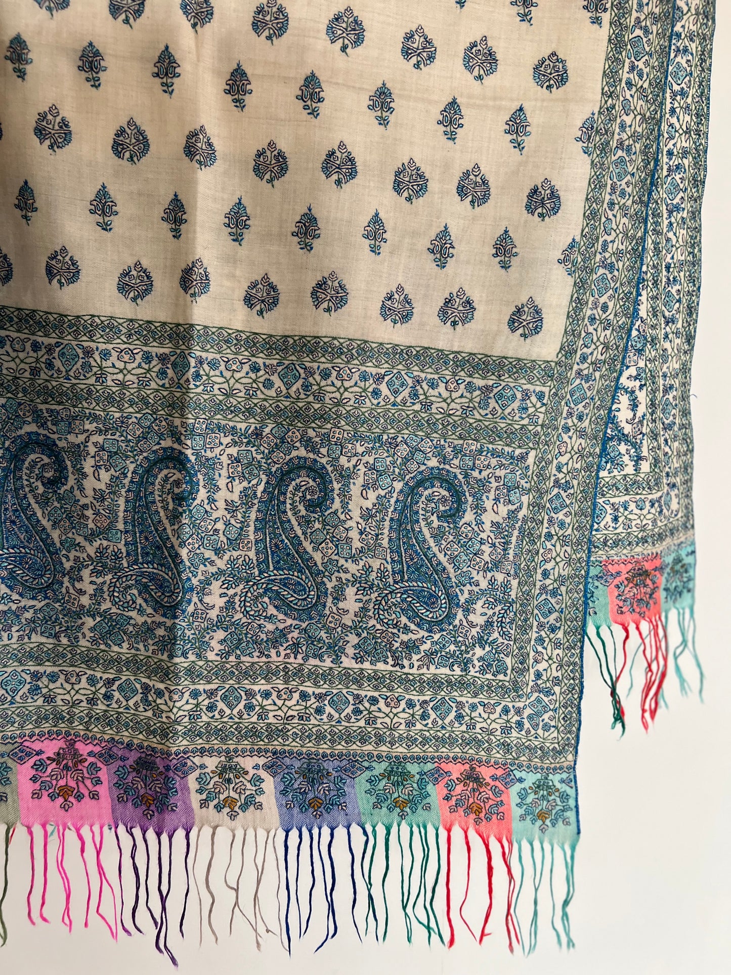 Timeless Sozni Hand embroidery on Ivory Pure Pashmina Shawl