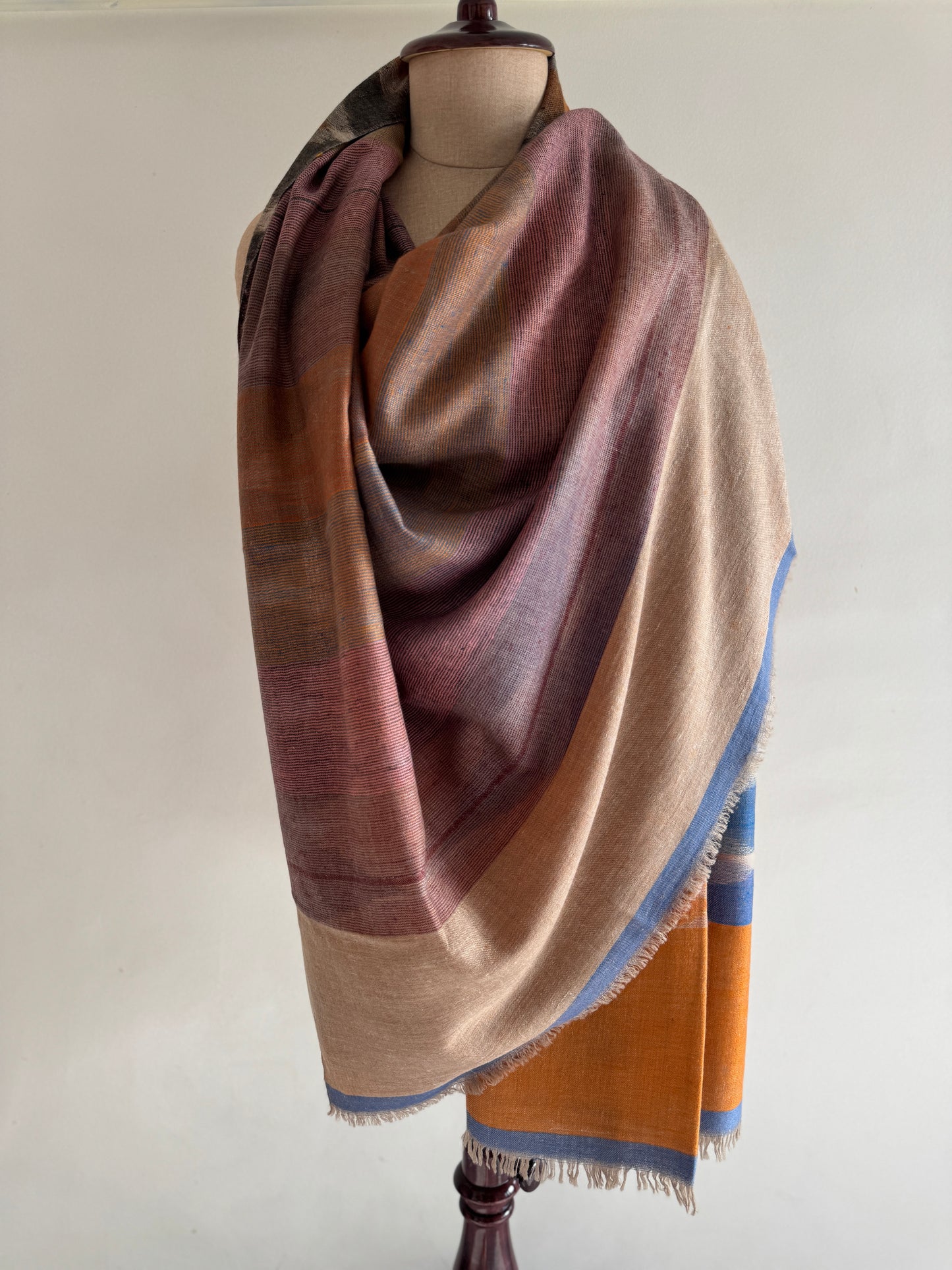 Pashmina Handloom woven Ikat Reversible shawl size 100 x 200 Cm