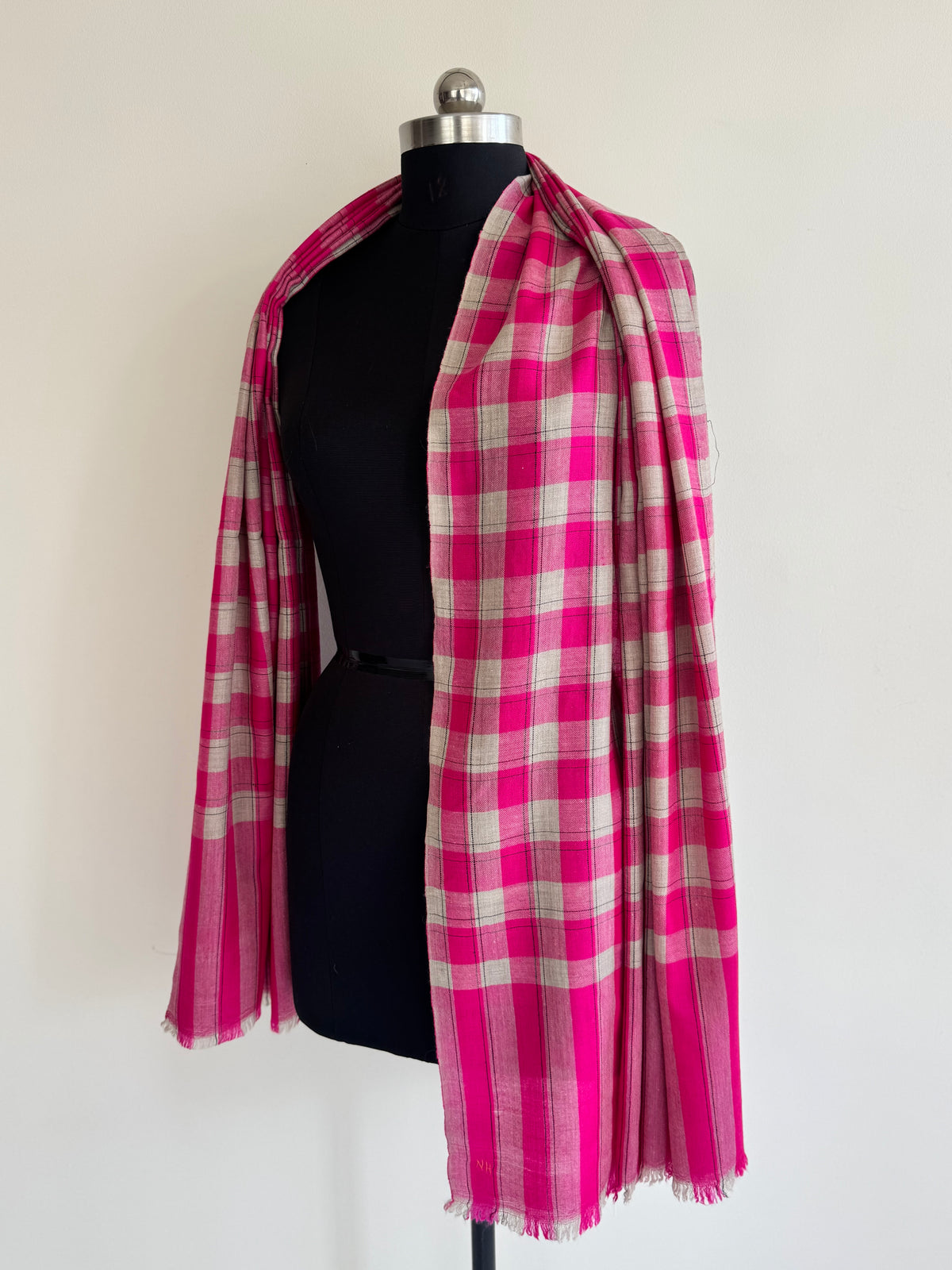 Pashmina Handloom woven check shawl size 100 x 200 Cm
